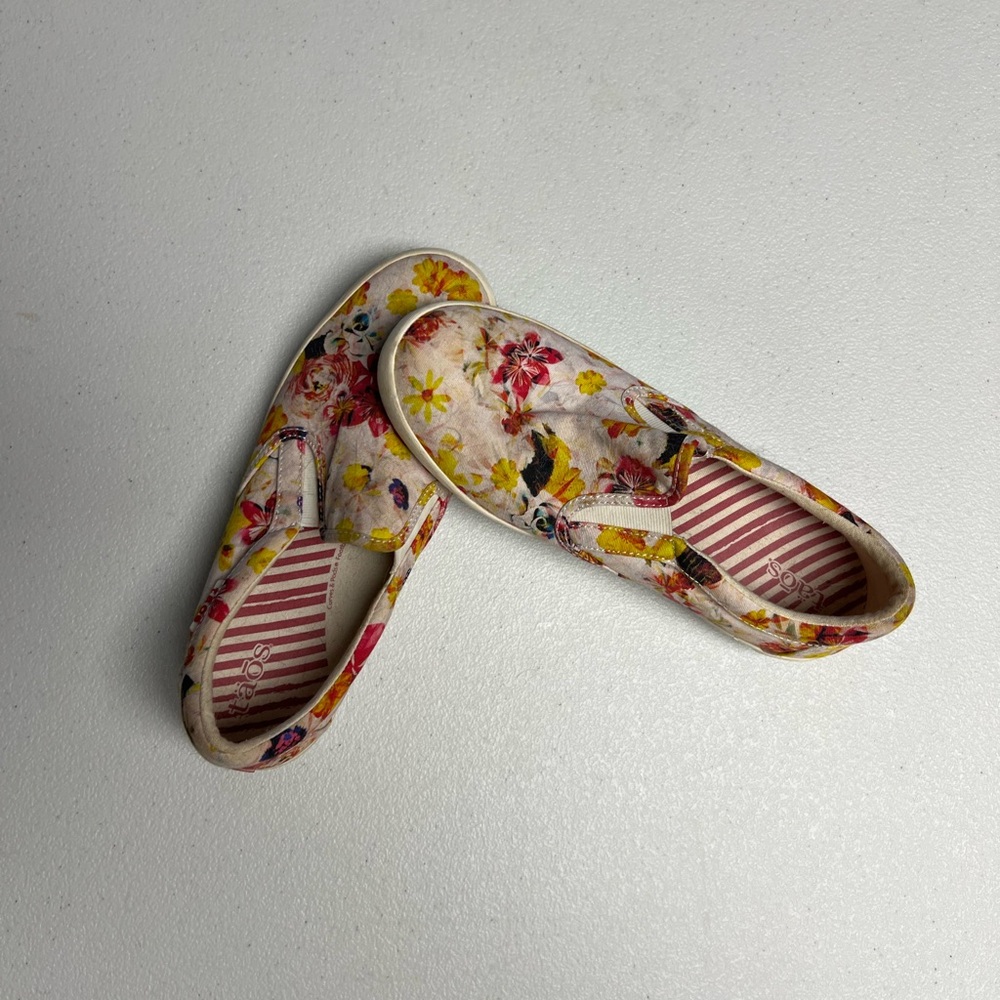 Floral Slip-On women’s Taos sneakers